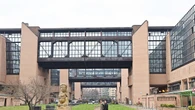 A Torino chiesti 10 anni per guaritrice che si diceva prodotto dell'IA