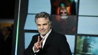 Ruffalo prete che indaga su Wojtyla in Santo Subito! di Bonello