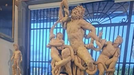 Hara in visita Uffizi, padre Ken il guerriero dona autoritratto