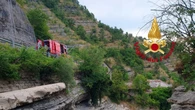 Si tuffa nelle cascate del fiume, 25enne muore nel Fiorentino