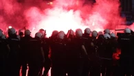 Tensione a Belgrado, scontri tra manifestanti e polizia