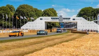 Pirelli, parata di supercar a Goodwood per il nuovo P Zero