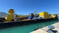 Bayesian, arrivata in Sicilia la chiatta Hebo lift 2