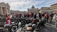 A Roma il settimo raduno mondiale di Moto Guzzi Sport 15