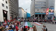 In centro a Milano presidio proPalestina con filmati da Gaza