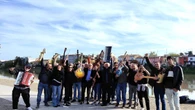 Minacce al sindaco di Ferrara, flash mob musicale solidale