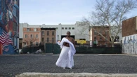 Kara Walker sfida Trump, trasforma una statua sudista in mostro