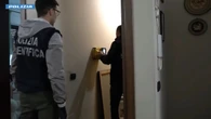Uccide gemelli appena partoriti, ragazza risponde al gip