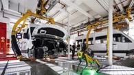 Mercedes utilizza cane robot in fabbrica per verifiche