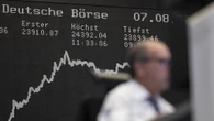 Borsa: mercati deboli con il rialzo del dollaro, giù Francoforte