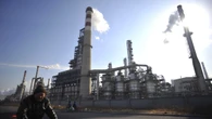 Prezzo del petrolio in crescita, spinta da tensioni geopolitiche