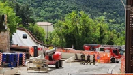 Forte vento, cadono lastre dal Ponte Belvedere dell'Aquila