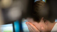 Borsa: Europa perde oltre il 4%, Wall Street verso l'Orso