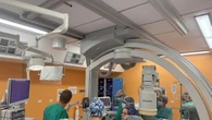 Intervento con colla simile ad adesivi istantanei, neonata salva