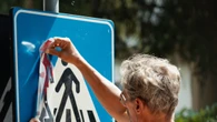 Segnali stradali opere d'arte nei borghi colpiti dal sisma