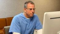 Negata la libertà vigilata a Erik Menendez dopo 35 anni in cella