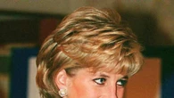 Dai vestiti alle borse, asta il guardaroba di Lady Diana