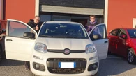 Rubano auto a invalido, 'aiuto, mi serve per andare in ospedale'