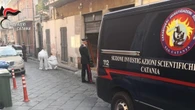 Butta figlia dal balcone, gip convalida arresto della madre