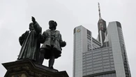 Il premio dell'Ops di Unicredit su Commerz si riduce a poco più dell'1%