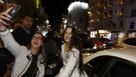 Rosalía annuncia disco con blitz a sorpresa per i fan a Madrid