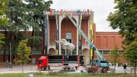 Dopo la balenottera vandalizzata, alla Triennale un elefante
