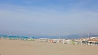 Mare, bagni aperti a Viareggio e in Versilia col clima mite