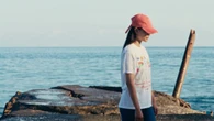 'La ragazza dal cappello rosso', fin dentro perdita e ricordo