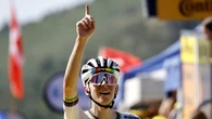 Tadej Pogacar trionfa anche alla Tre Valli Varesine