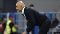 Juve: Spalletti, foto con i tifosi dopo i test medici