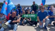 I lavoratori ex Ilva rimuovono blocco da statale Taranto