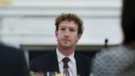 Ft, 'Meta lavora a una versione IA di Zuckerberg per interagire con lo staff'