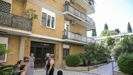 Condominio si mobilita per bimba, salta ancora prelievo coatto