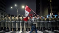 Perù: manifestazione di protesta a Lima, 75 feriti