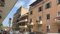 Fiamme dalla cappa in casa a Cagliari, ustioni a viso e addome