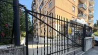 Testimone, 'ragazza caduta da hotel era con un uomo'