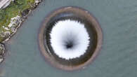 Un enorme buco in un lago californiano: e' il "Glory Hole"