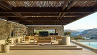 A Mykonos riaprono le porte dalla Range Rover House