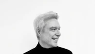 David Byrne annuncia il nuovo album Who is the sky?