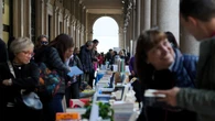 Portici di carta compie 18 anni, 2 km di libri a Torino