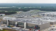 Tesla punta a 1.000 nuove assunzioni nello stabilimento tedesco di Gruenheide