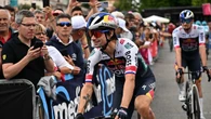 Giro: 16/a tappa; Roglic cade e si ritira