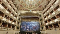 Il sipario storico torna al teatro Nuovo Gian Carlo Menotti