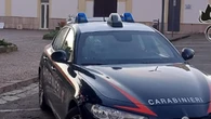 Testa maiale e lettera minacce su cancello cimitero in Salento
