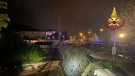 Finiti in una voragine nel Vicentino, trovato un corpo