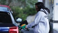 Ribassi sui carburanti, benzina al self service a 1,752 euro