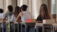 Mamma e figlio affrontano insieme l'esame di maturità a Pesaro