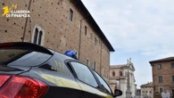 Soldi da anziani ospiti in residenze, infermiera ai domiciliari