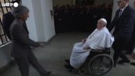 Francesco in visita a Regina Coeli, l'entusiasmo dei detenuti