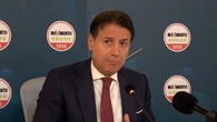 Conte, Meloni festeggia i suoi giorni a Chigi, gli italiani no
